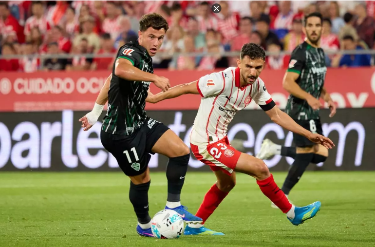 El Girona empata ante el Elche y cae en el pozo de Segunda División ...