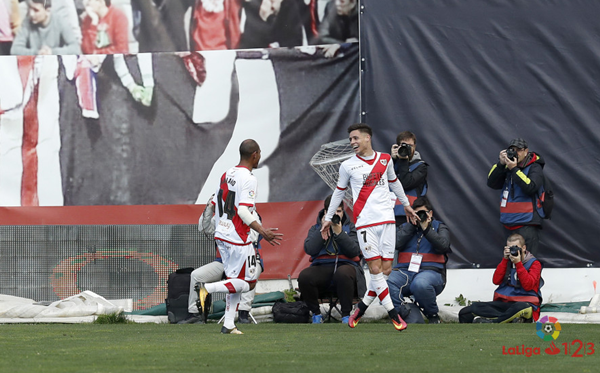 Álex Moreno celebrando un gol | Fotografía: La Liga