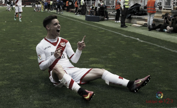 Álex Moreno celebrando el gol del ascenso | Fotografía: La Liga