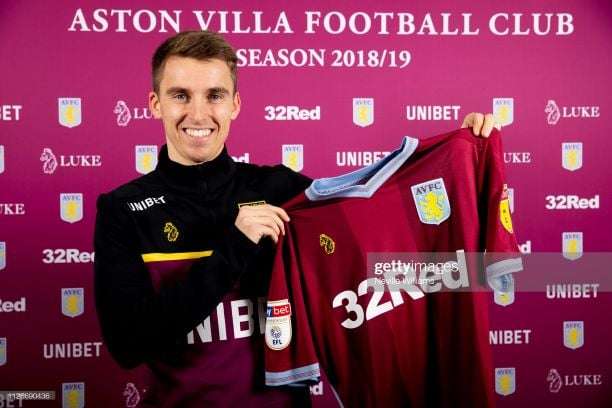 BIRMINGHAM, ENGLAND - FEBRUARY 01: New signing Tom Carroll of Aston Villa poses for a picture at Bodymoor Heath training ground on February 01, 2019 in Birmingham, England. (Photo by Neville Williams/Aston Villa FC via Getty Images)