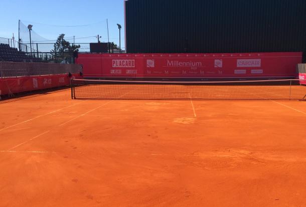 Court Cascais receiving treatment. (Pedro Cunha/VAVEL)