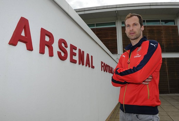 Cech el día de su fichaje por el Arsenal | Fotografía: Arsenal