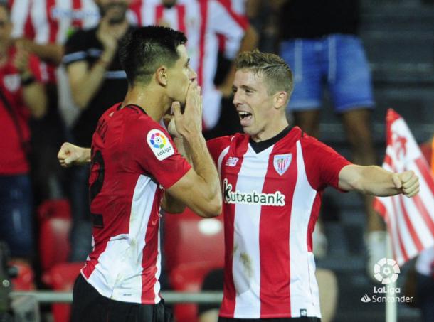 Yuri y Muniain celebran el segundo gol del Athletic | Fotografía: LaLiga