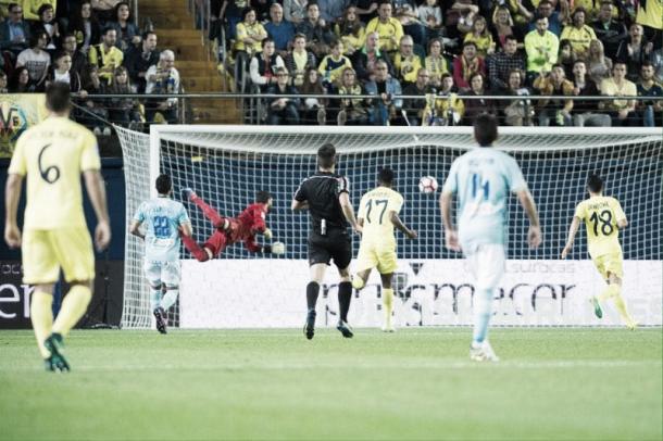 Uno de los goles del Soriano en el Villarreal - Celta. Imagen: Silvestre Szpylma (VAVEL)