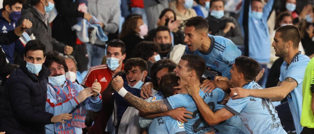Varios jugadores celebrando el gol de Denis Suárez en la ida/ Foto: Faro de Vigo