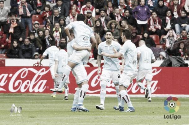 Los jugadores del Celta celebran el gol anotado en El Molinón | Fotografía: La Liga