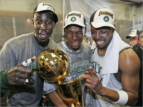 Kevin Garnett y Pierce | Foto: NBA.com 