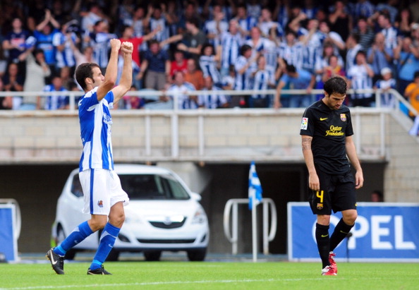 Fàbregas até marcou, mas a Sociedad buscou o empate (Foto: Rafa Rivas/AFP/Getty Images)
