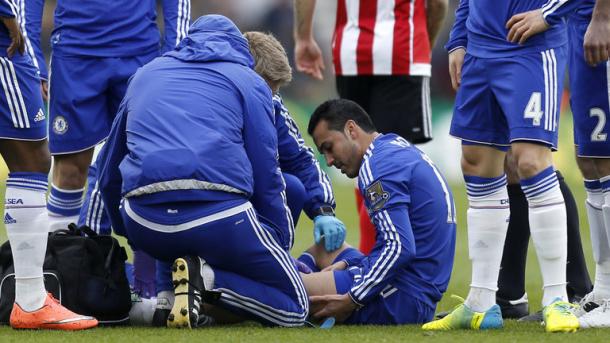Pedro dejó el campo por lesión. (Foto: Getty Images)