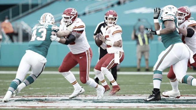 Chiefs Defeat Dolphins, 21-14, in the First-Ever NFL Game in Frankfurt,  Germany