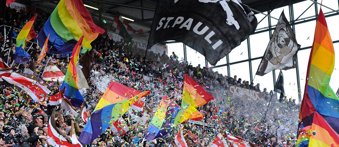 Imagen de la grada del St Pauli en un partido liguero / Fuente: St Pauli