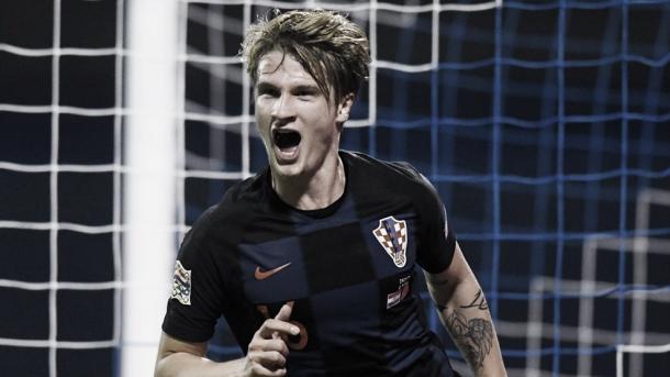 Tin Jedvaj le dio el triunfo a Croacia sobre España. Foto: UEFA