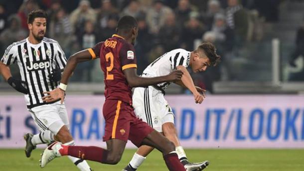 Dybala infila nell'angolo la palla dell'1-0, decisiva, nel match di ritorno della scorsa stagione. | sportal.it