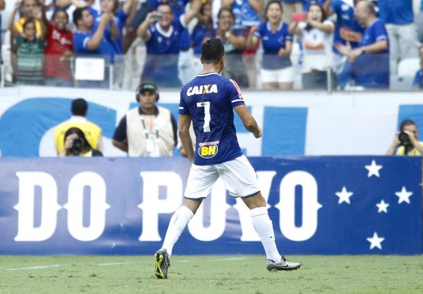 Sanchez Miño marcou seu único gol da Raposa contra o Guarani-MG (Foto: Washington Alves/Light Press)
