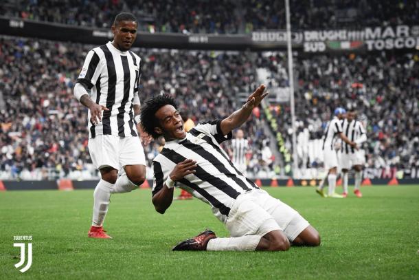 Cuadrado festeggia dopo il gol al Benevento | twitter ufficiale Juventus