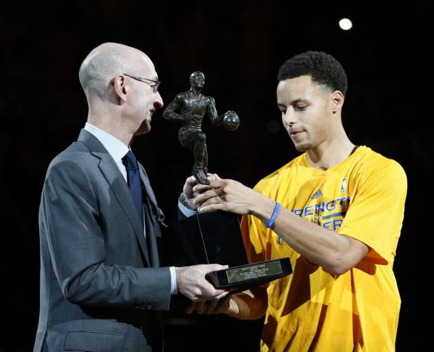 Stephen Curry (right) was awarded the NBA's MVP award before the start of game five | USA Today Sports