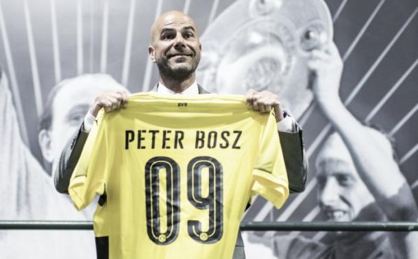 Peter Bosz en su presentación. Fuente: Borussia Dortmund