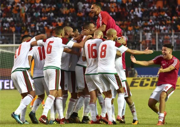 Marruecos al firmar su clasificación. | Foto: FIFA