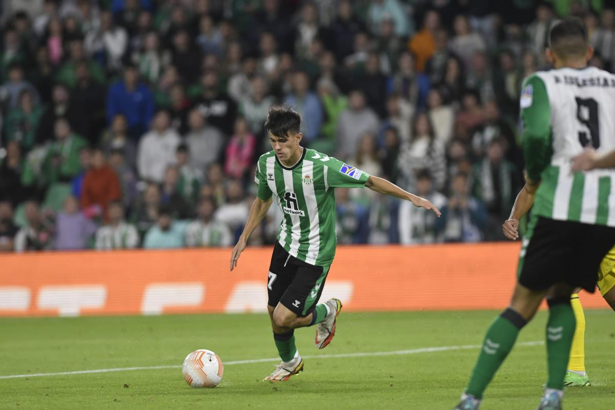Dani Pérez en su debut con el Real Betis en Europa League | Foto: ElDesmarque
