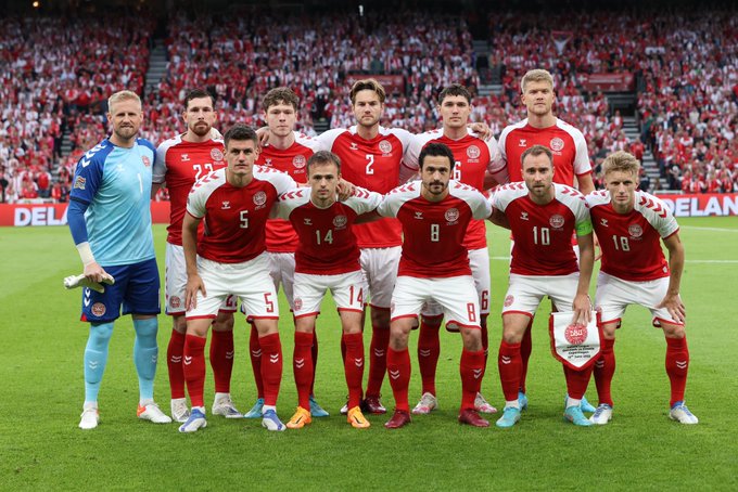 XI de la selección danesa en su último choque. Fuente; Tw-@dbulandshold