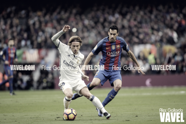 Modric vs Busquets | FOTO: VAVEL