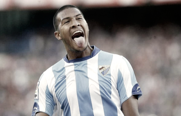 Rondón celebrando uno de los 3 goles que marcó el Málaga en la última victoria como visitante ante el Atleti.