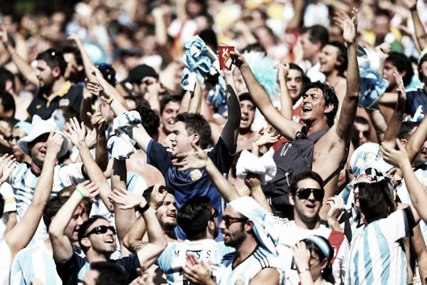 Torcedores argentinos invadiram Belo Horizonte para a partida contra o Irã (Foto: Getty Images)