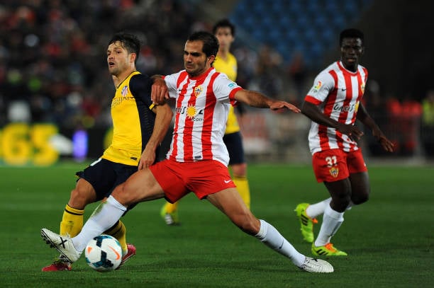 Diego Ribas y Verza en el partido de vuelta de la temporada 2013/14Foto: Getty Images