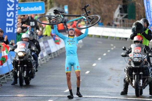 Diego Rosa dopo la vittoria al Giro dei Paesi Baschi