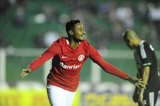 Diego comemorando um gol (Foto: Ricardo Duarte / S. C. Internacional)