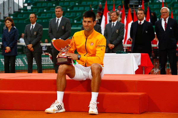 Djokovic holding his second Monte Carlo Masters title in 2015 after defeating Tomas Berdych in three sets (Photo by Julian Finney / Getty Images)