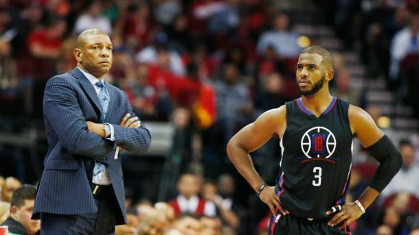 Chris Paul e il suo ex allenatore, Doc Rivers - Fonte immagine: http://www.sportingnews.com