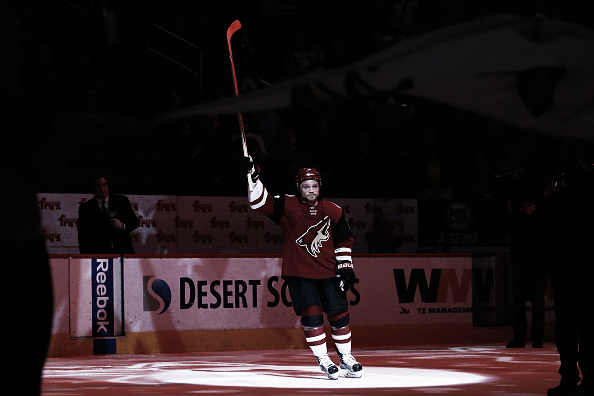  Max Domi #16 of the Arizona Coyotes waves to fans after being named the number one star of the game following the NHL game against the Edmonton Oilers at Gila River Arena on January 12, 2016 in Glendale, Arizona. The Coyotes defeated the Oilers 4-3 in overtime. (Photo by Christian Petersen/Getty Images)