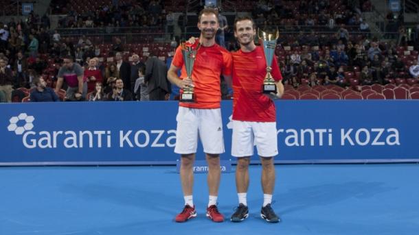 Koolhof and Middelkoop stand with their first title together (Photo: Garanti Koza Sofia Open)