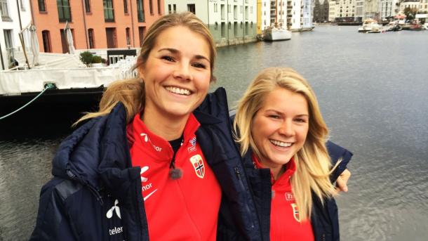 Andrine Hegerberg (left) with her sister, fellow professional and Norway international Ada. (Photo: nrk.no)