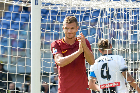 Dzeko é esperança de gols no ataque da Roma (Foto: NurPhoto via Getty Images)
