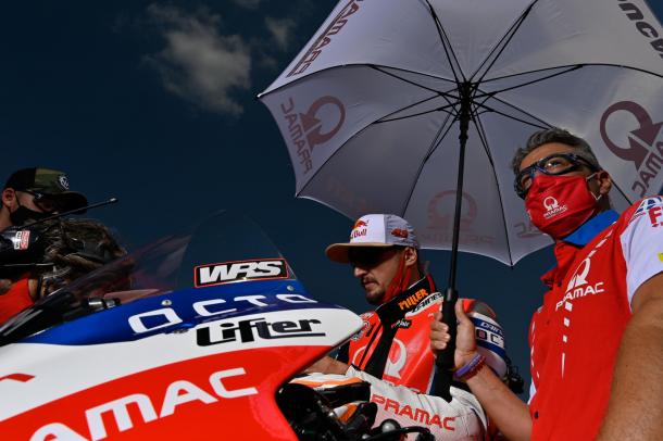 El australiano, en la parrilla de salida de Brno. Imagen: MotoGP