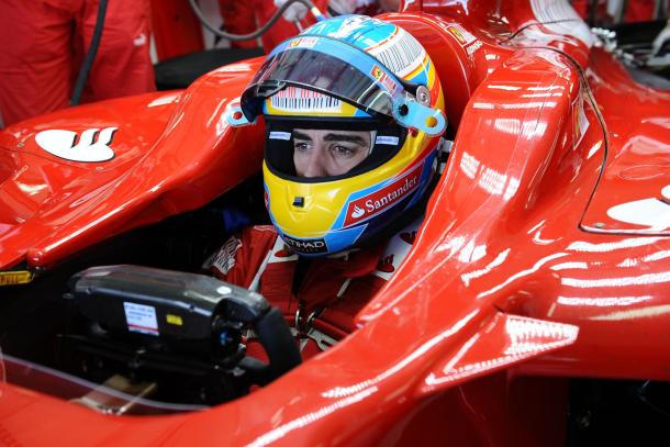 Alonso teve bons e maus anos na Ferrari. O título não veio. (Foto: Divulgação)