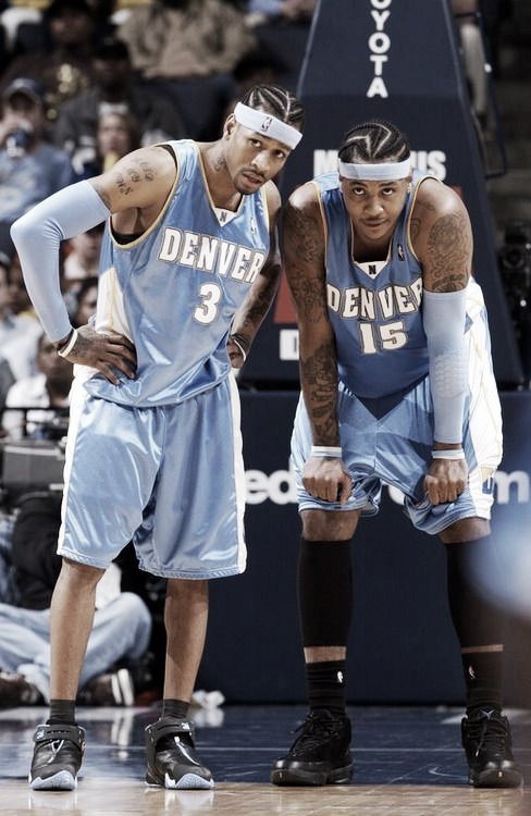 Iverson con Anthony en un partido con Nuggets | NBA