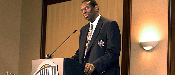 Earl Lloyd consigió ingresar en el Hall of Fame de la NBA, |Foto: NBA.com