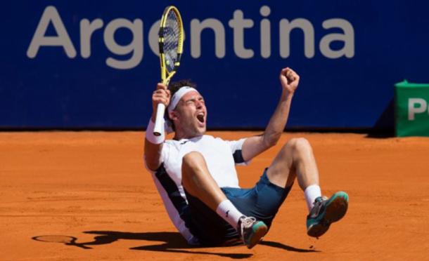 El festejo de Cecchinato luego de ganar el último punto. Foto: Radio Don