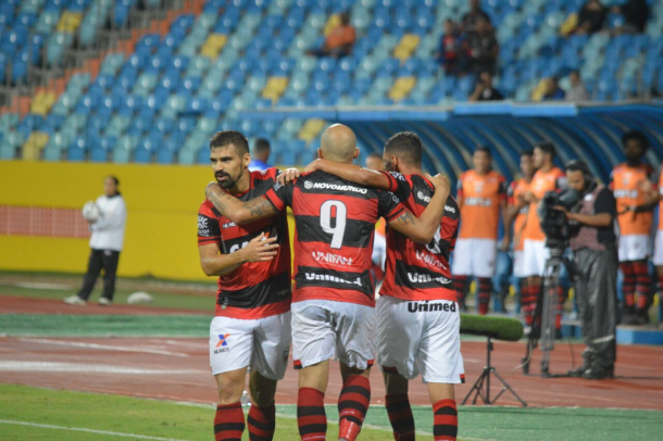 Com dois gols do atacante Tito, Dragão leva a melhor diante do Tigre (Foto: Divulgação/Atlético-GO)