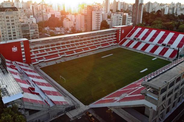 El renovado estadio de 1 y 57. Foto: Web.