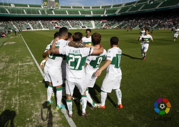 El conjunto ilicitano celebrando el primer gol ante el Valladolid/ Imagen cedida por la LFP