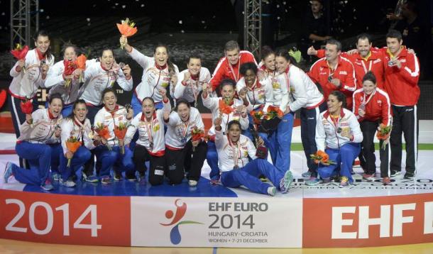 Las "Guerreras" celebrando la plata obtenida en el Europeo de 2014. Foto: RTVE