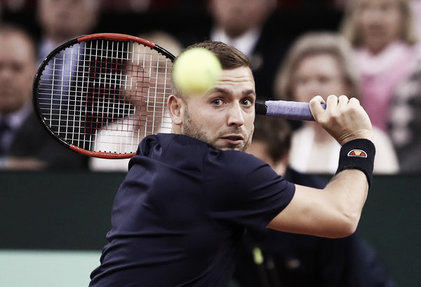 Daniel Evans en acción durante la eliminatoria de Copa Davis 2017 entre Francia y Gran Bretaña. Foto: zimbio.com