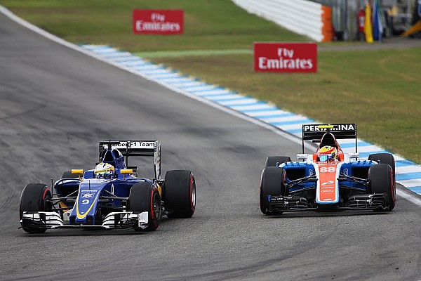 Marcus Ericsson lucha con Rio Haryanto en Hockenheimring | Fuente: Motorsport