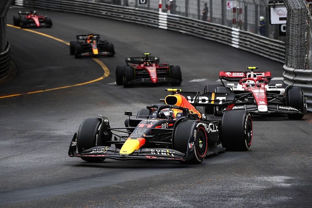 Ferrari y Red Bull en la carrera del GP Mónaco. Vía: motorsport.