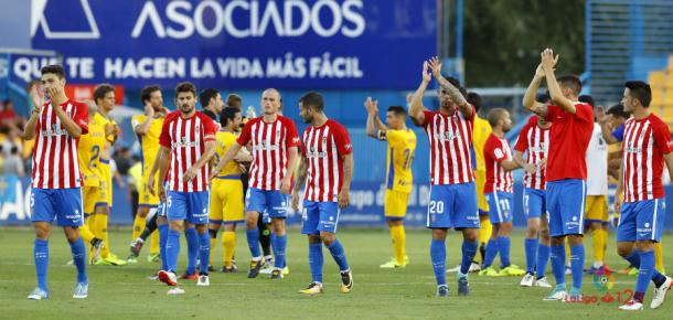 Los jugadores del Sporting agradecieron el apoyo a su afición // Imagen: La Liga