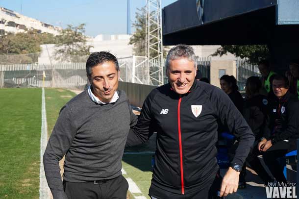Antonio Contreras y Joseba Agirre antes del comienzo del partido. | Foto: Javi Muñoz (VAVEL)